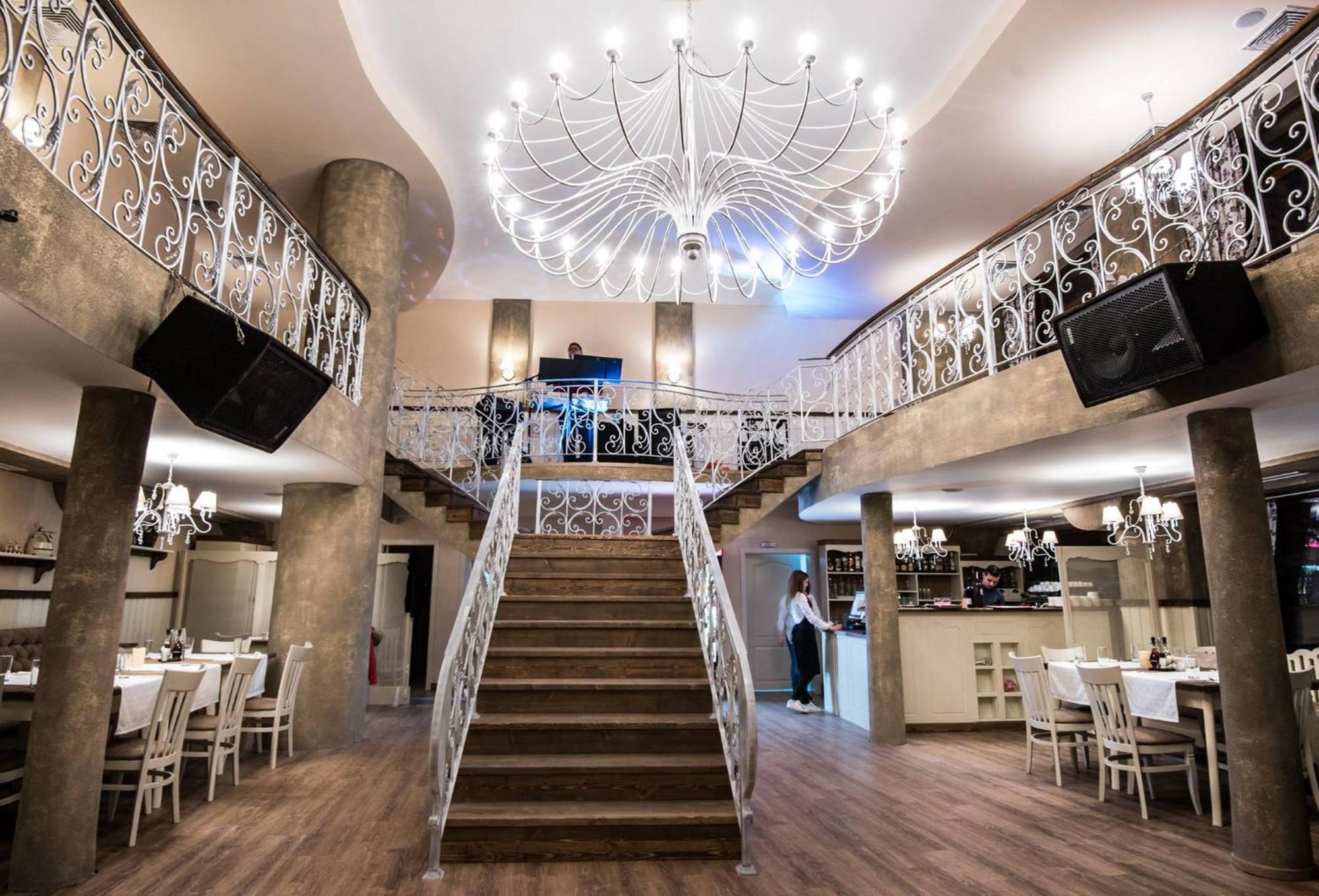 Hotel Victoria Panagjuriste Kültér fotó