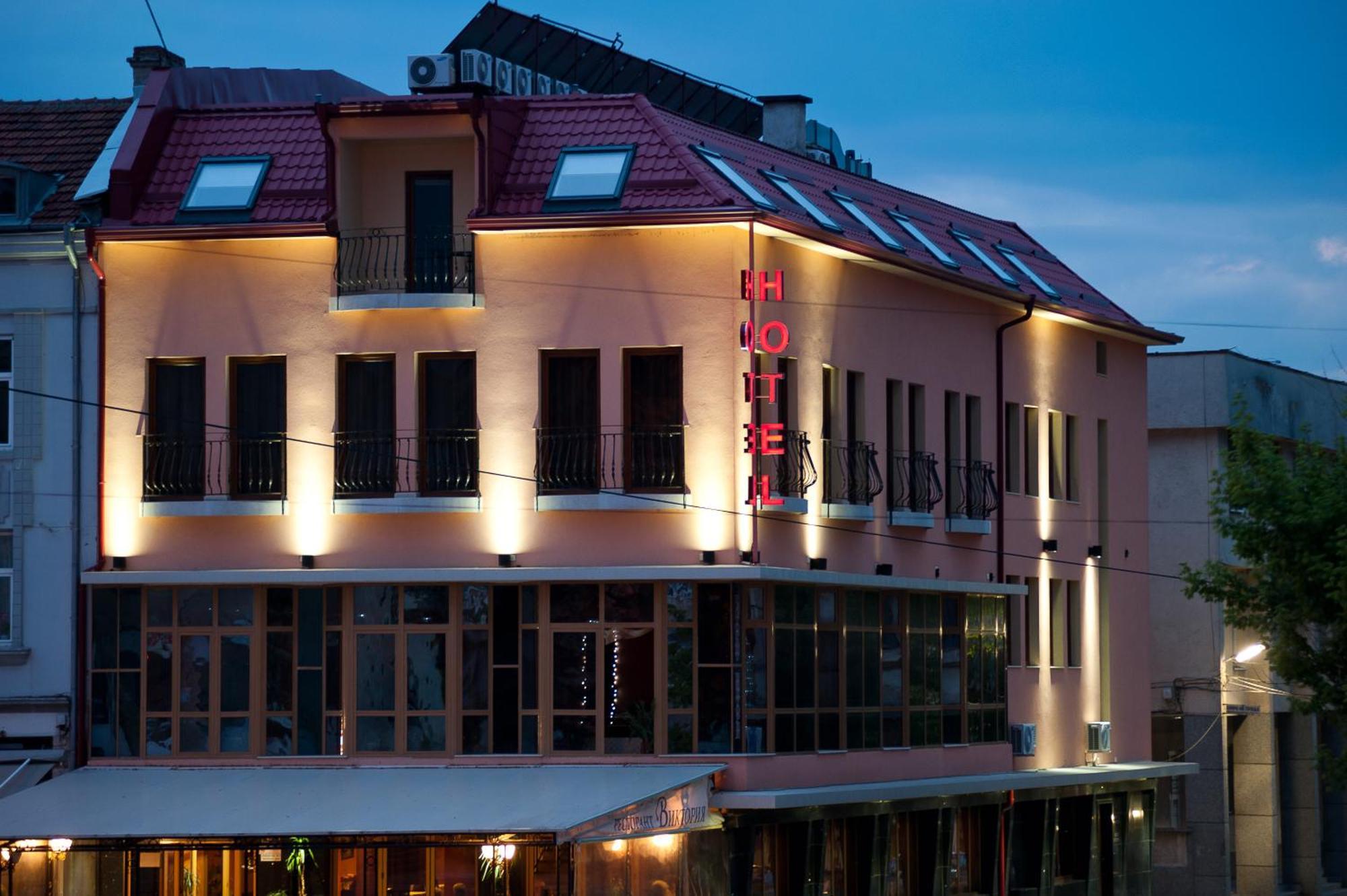 Hotel Victoria Panagjuriste Kültér fotó